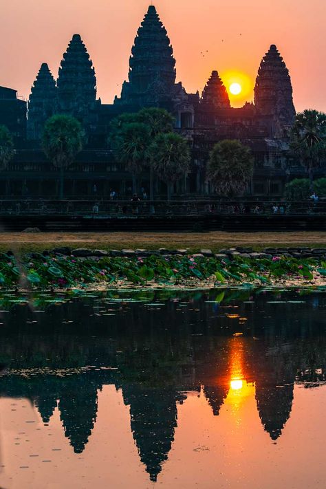 Angkor Wat sunrise - vertical reflection Sky Wide, Khmer Temple, Wanderlust Photography, Sunrise Photos, Photo Maps, Travel Sketches, Beautiful Places On Earth, Best Sunset, Interesting Places