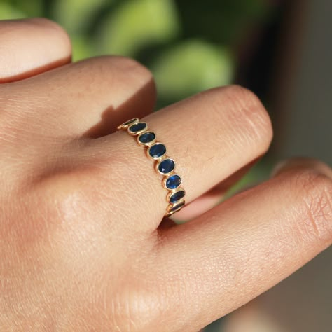 Back Bone, Gold Sapphire Ring, Sapphire Band, Natural Gemstone Ring, Blue Sapphire Ring, Ring Wedding Band, 18k Gold Ring, Jewelry Lookbook, Ring Minimalist