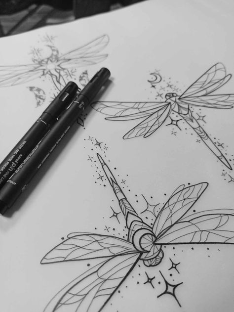 Sweet dragonfly tattoo ideas for everybody Infinity Knot Tattoo, Dragonfly Tattoo Ideas, Tattoo Chart, Dragonfly Drawing, Dragonfly Tattoo Design, Throat Tattoo, Small Tats, Mom Tattoo Designs, Knot Tattoo