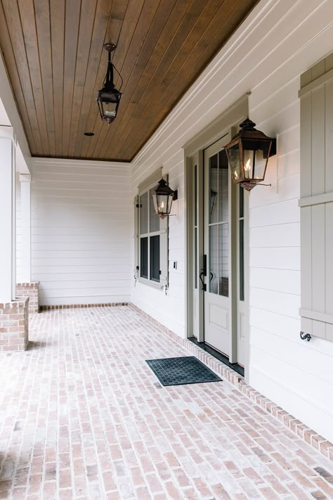 Brick House Front Porch Ideas Modern, Craftsman Front Porch Ideas, Stained Wood Ceiling, Old Farmhouse Exterior, Home Front Porch, Brick Porch, Vision 2023, Brick Archway, Farm Road