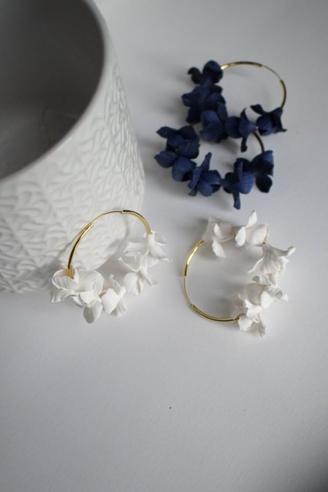 Iris mid-sized Hoop Earrings in white or navy with gold hoop Wedding Statement Earrings, Hooped Earrings, Floral Wedding Hair, Statement Earrings Wedding, Bridal Statement Earrings, Polymer Clay Flower Jewelry, Diy Earrings Polymer Clay, Polymer Clay Jewelry Tutorials, Handmade Clay Jewelry