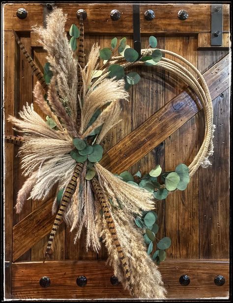 Rope Floral Arrangements, Wreaths With Pampas, Western Rope Bouquet, Boho Grapevine Wreath, Cowboy Rope Wreath, Pampas Grass Wreath Front Door, Roping Rope Wreath, Western Rope Decor, Western Wreath Ideas