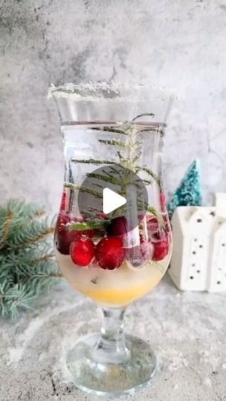 Fat Loss Made Simple on Instagram: "This snow globe cocktail drink is just adorable! You got to make it for the holidays. By @splashofgoodness All you need is 1 or 2 slices of tangerine, rosemary, and a handful of cranberries. Add some water and freeze for 1 to 2 hours, depending of how much water you add. Add sparkling water or wine or champagne. Perfect drink for the holidays. What do you think? Are you going to give it a go for the holidays? #christmascoctails #holidaycocktails #holidayrecipes #holidaydrinks #christmas #cocktailrecipes #healthydrinks" Snow Globe Drink, Snow Globe Cocktail, Cocktail Drink, Holiday Cocktails, Holiday Drinks, Sparkling Water, Snow Globe, 1 Or 2, Cocktail Drinks