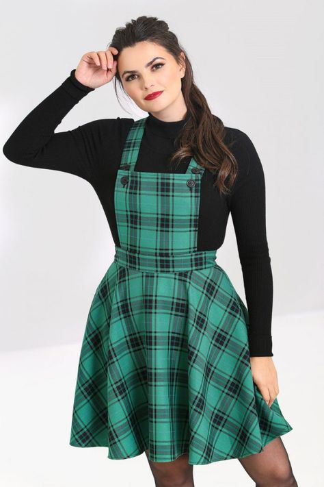 Pinafore dress outfit