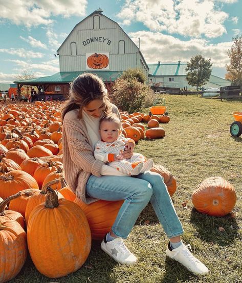 Noah King, The Pumpkin King 🎃🧡 . #pumpkinpicking #pumpkinpatch #boymom #boymomlife #october #ltkfashion #ltk #ltkfamily #ltkbaby #liketkit… Outfit Ideas For Boys, Pumpkin Patch Photography, Fall Baby Photos, Fall Photoshoot Family, Fall Baby Pictures, Pumpkin Patch Photoshoot, Pumpkin Patch Pictures, The Pumpkin King, Pumpkin Pictures