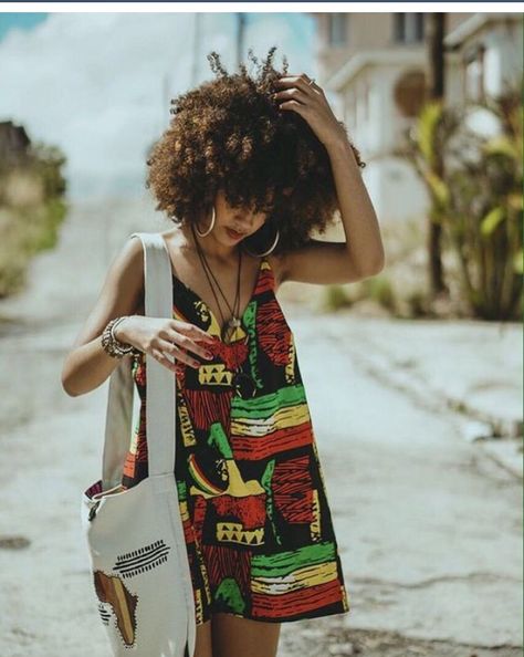 . Alanna Doherty, Afrocentric Beauty, Afro Punk Fashion, Moda Afro, Afro Fashion, Afrikaanse Mode, Afro Style, Dress Bag, Estilo Hippie