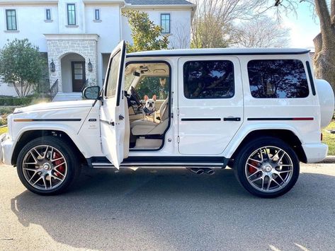 Mercedes G Wagon White, White G Wagon, G Wagon Interior, Mercedes Jeep, Car Mercedes, White Jeep, Cars Mercedes, Dream Cars Mercedes, Mercedes G Wagon