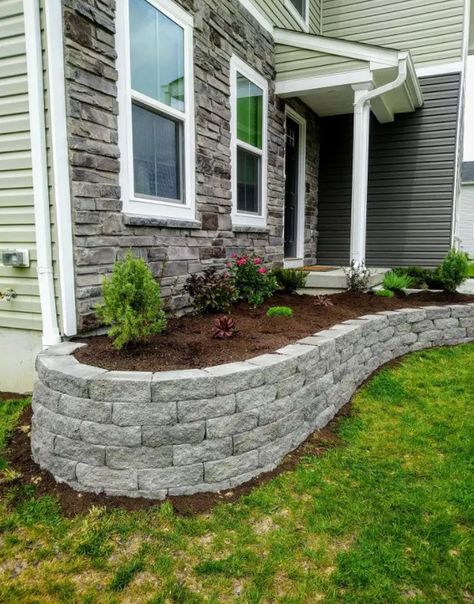 Curb Appeal: 25 Modest Yet Gorgeous Front Yards and DIY Projects Brick Flower Bed, Raised Flower Bed, Landscape Ideas Front Yard Curb Appeal, Raised Flower Beds, Flower Bed Designs, Landscaping Retaining Walls, Front Yard Design, Easy Landscaping, Front Landscaping