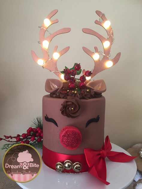 Pastel de reno con luces Gold Christmas, Reno, Novelty Lamp, Birthday Cake, Pastel, Cake, Birthday, Christmas, Gold