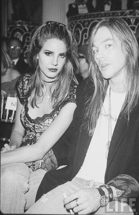 Stephanie Seymore, Stephanie Seymour Axl Rose, 90s Celebs, Axel Rose, Paulina Porizkova, Stephanie Seymour, Axl Rose, I'm With The Band, Lana Del Ray