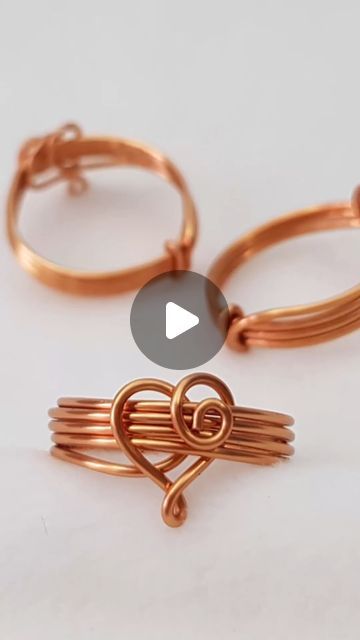 Diy Copper Wire Ring, Copper Wire Crafts Easy, Wired Rings Ideas, How To Make Rings Out Of Wire Tutorials, Copper Wire Rings Diy, Diy Wire Rings Tutorial Easy, Copper Wire Crafts Diy, Wire Rings Tutorial Easy, Copper Wire Jewelry Diy