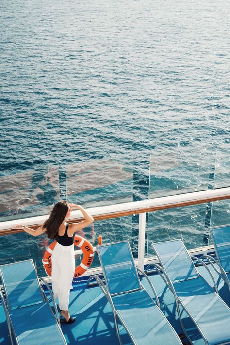 10 Reasons Cruising is Chic Again - HarpersBAZAAR.com Cruise Photography Ideas, Kapal Feri, Cruise Photography, Cruise Ship Pictures, Cruise Pictures, Bahamas Cruise, Cruise Outfits, Best Cruise, Alaska Cruise