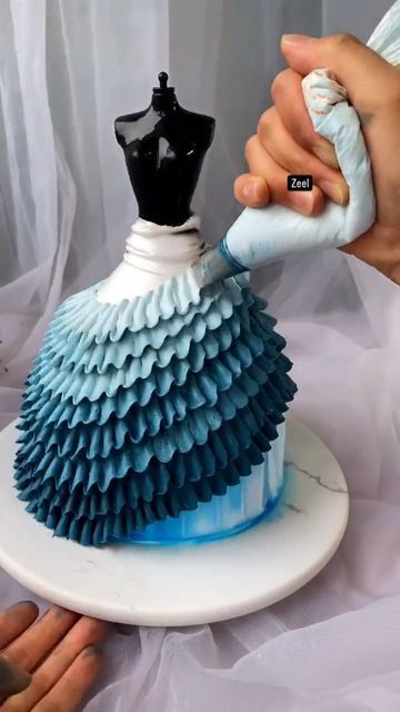 jeel on Instagram: "Making doll cake decoratin easy in home #cakedecorating #cake #cakedesign" Doll Cake Design Simple, Easy Doll Cake, Doll Cake Design, Doll Cake Designs, Doll Cake, Cute Easy Drawings, Doll Making, Cake Designs, Easy Drawings