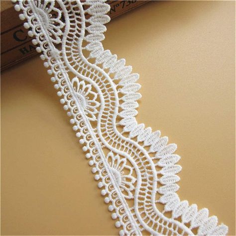 Lace Fancy, Wedding Applique, Diy Crochet Patterns, Bridal Gift Wrapping Ideas, Border Lace, Ribbon Wedding, Crochet Lace Edging, Sewing Crafts Tutorials, Floral Embroidery Patterns