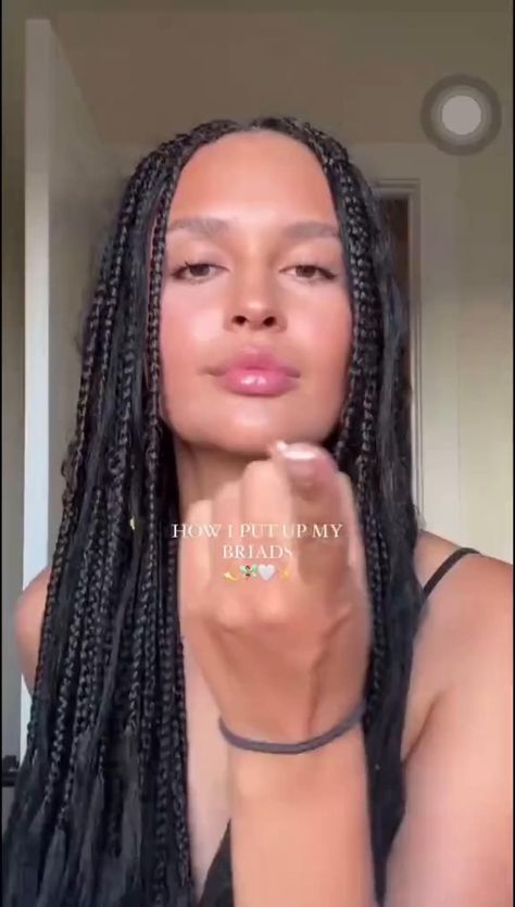 Simple and stylish way to put up your braids! 😍 would you try this? 🎥 credit: -brerook (go check h Box Braids Bun, Box Braids Updo, Braided Hairdo, Short Box Braids, Box Braids Hairstyles For Black Women, Hair Knot, Cute Box Braids Hairstyles, Box Braids Styling, Natural Hair Braids