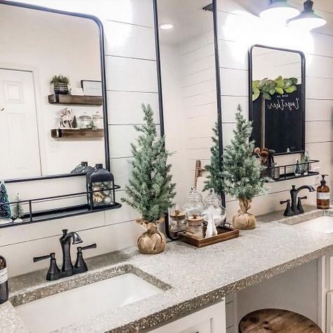 Green Christmas Bathroom Decor, Master Bath Christmas Decor, Guest Bathroom Christmas Decor Ideas, Xmas Bathroom Decor Ideas, Bathroom Sink Christmas Decor, Rustic Christmas Bathroom Decor, Powder Room Christmas Decor, Christmas Bathroom Decor Ideas Simple, Small Bathroom Christmas Decor