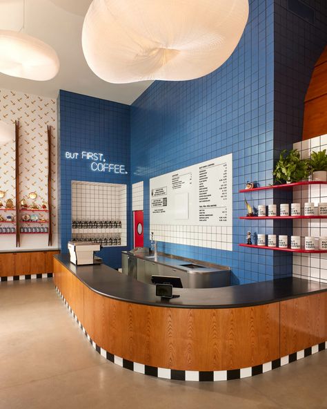 Alfred Coffee Sails Into Marina Del Rey With Nautical Design White Baseboards, Alfred Coffee, Design Café, Cafe Shop Design, Coffee Shops Interior, Coffee Shop Design, Nautical Design, Salalah, Cafe Interior Design