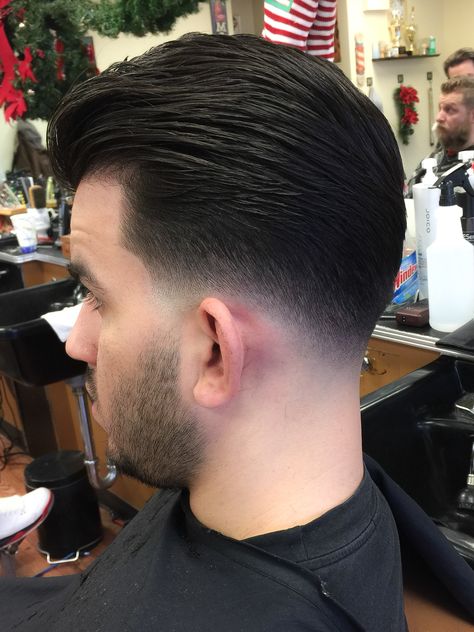 Mens Haircuts Straight Hair, Classic Mens Hairstyles, Mens Hairstyles With Beard, Gents Hair Style, Tapered Haircut, Men Haircut Styles, Hair Guide, Mens Haircuts, Hair Tutorials Easy