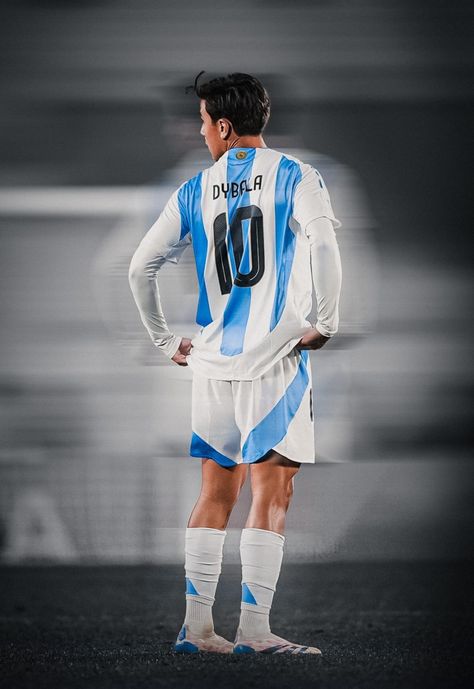 Argentina Players, Wallpaper Football, Argentina National Team, Drip Outfit Men, Football Images, Messi 10, كريستيانو رونالدو, Football And Basketball, Man City