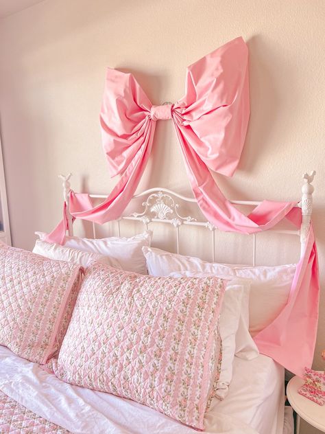 Big Life Size Bow 42" wide, 26" long, top of bow 65" long, tail of bow Easily styled with 3 dimensions! Bow Bedroom Ideas, Pink Bow Room Aesthetic, Pink Floral Room Decor, Baby Pink Room Decor, Pink Bow Bedroom, Pink French Bedroom, Kawaii Dorm Room, Cute Pink Room Ideas, Bow Room Decor