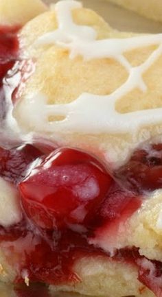 Cherry Pie Bars Homemade Mounds, Puffs Recipes, Cherry Pastry, Cherry Pie Bars Recipe, Toddler Dinners, Mounds Bars, Squares Recipes, Delight Recipes, Cheesecake Tart