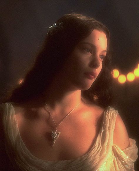 Arwen Undomiel, Lotr Elves, Concerning Hobbits, Pretty Costume, Fellowship Of The Ring, The Shire, Liv Tyler, Mia 3, Aesthetic Inspiration