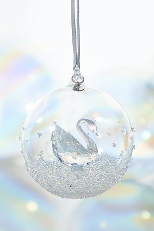 Christmas Ornament Aesthetic, Ornament Aesthetic, Swarovski Christmas Ornaments, Swarovski Christmas, Xmas Decor, Metallic Fabric, Christmas Ball, Christmas Ornaments To Make, Crystal Art