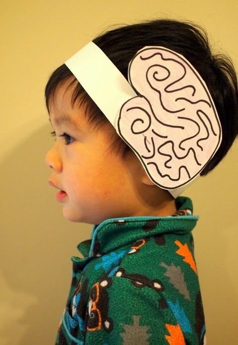 OMG I love this!!!! Let's learn about the brain! Make a brain headband My Body Unit Preschool, Brain Hats For Kids, Human Body Montessori Activities, Preschool Healthy Bodies Theme, Brain Preschool Activities, Preschool Body Activities, My Body Art Preschool, Human Body For Preschool, All About My Body Preschool Activities