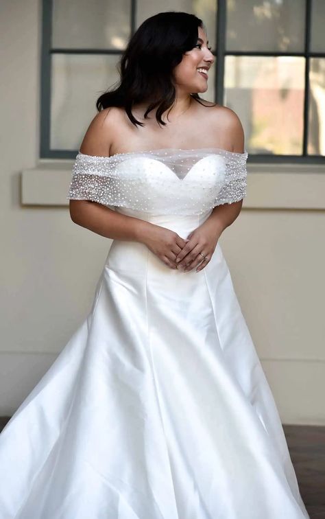 Classic Strapless Wedding Dress with Cape - D3294 from Essense of Australia Essence Of Australia Wedding Dress, Essense Of Australia Wedding Dress, Australia Wedding Dress, Waist Wedding Dress, Drop Waist Wedding Dress, Bella Bridal, Wedding Cake Tops, Elegant Bridal Gown, Essence Of Australia