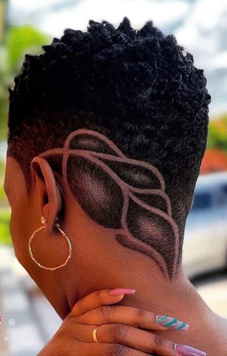 Go natural with some super-sexy hairstyles. These styles will drive you to the next level of natural hairstyles with short hair. #naturalhairstyles #ShortHairstyles #ShortHair #GoNatural #AfricanAMerican #AfricanAmericanWomen #AfricanAmericanHairstyles Tapered Haircut For Women, Natural Hair Haircuts, Cabello Afro Natural, Short Hair Designs, Short Shaved Hairstyles, Shaved Side Hairstyles, Shaved Hair Designs, Tapered Natural Hair, Natural Hair Cuts