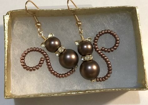 Brown Pearls, Titanium Earrings, Stitch Marker, Gold Charm Bracelet, Cat Earrings, Cat Diy, Knit Stitch, Crystal Pearls, Earrings Silver