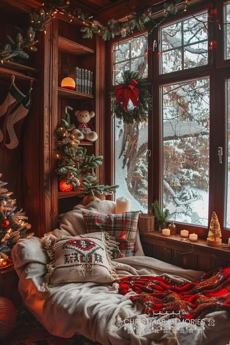 Holiday Cozy Aesthetic, Vintage Christmas Asthetics, Cozy Classic Christmas Aesthetic, Cozy Vintage Christmas Aesthetic, Vintage Christmas Aesthetic Decor, Magical Christmas Aesthetic, Christmas Aesthetic Scandinavian, Cozy Traditional Christmas Aesthetic, Yule Christmas Aesthetic