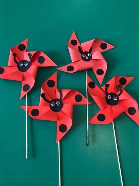 Red Colour Day Celebration Preschool, Red Day Activity, Ladybug Theme, Ladybug Crafts, Church Easter Decorations, Bug Crafts, Ladybug Birthday, Preschool Arts And Crafts, Paper Flower Crafts