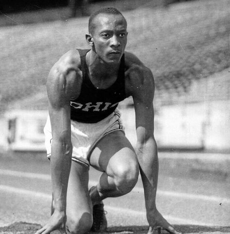 Jesse Owens Inducte Jessie Owens, Jesse Owens, Black Runners, Track And Field Athlete, Team Success, The Book Thief, Long Jump, Olympic Athletes, Different Sports