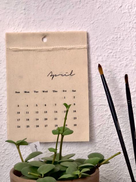 Calendar Asthetic Picture, Vintage Calendar Aesthetic, Calendario Aesthetic, Calendar Aesthetic, Vintage Plants, Calendar Designs, Vintage Calendar, Fashion Calendar, Calendar Pictures