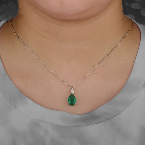 Emerald Diamond Pendant, Pear Pendant, Princess Jewelry, Diamond Evil Eye, Necklace Birthstone, Anniversary Jewelry, Emerald Pendant, Rose Yellow, Emerald Gemstone