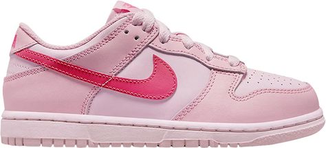 Nike Dunk Low Triple Pink, Nike Rosa, Buty Marki Nike, Yeezy Sneakers, Nike Swoosh Logo, Haikou, Youth Shoes, Sneakers Looks, Popular Sneakers