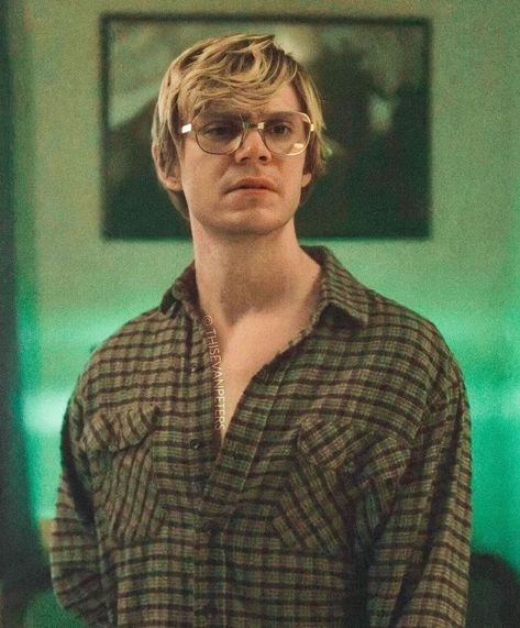 Kai Ahs, Monster The Jeffrey, Jeff Dahmer, Emily Ratajkowski Outfits, American Horror Story 3, Evan Ross, Taika Waititi, Colby Brock, Evan Peters