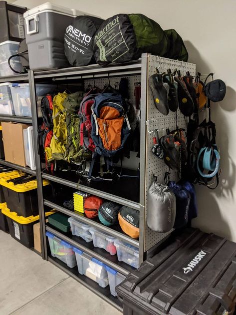 Camping Closet, Gear Storage Ideas, Officine In Garage, Outdoor Gear Storage, Camping Gear Storage, Casa Garage, Adventure Room, Organized Garage, Garage Storage Inspiration