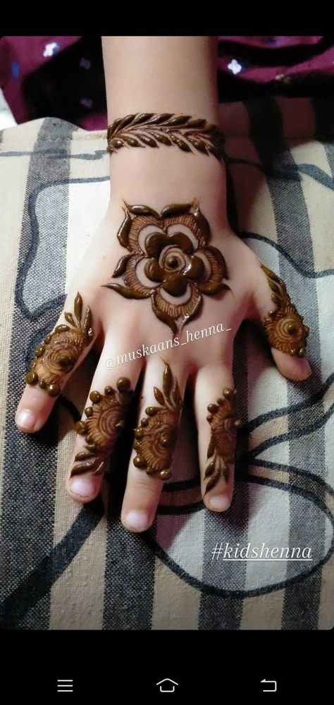 Mehandi Designs For Kids, Modern Mehndi Design, Baby Mehndi Design, Modern Mehndi, Khafif Mehndi Design, Pretty Henna, Easy Henna, Finger Henna Designs, Legs Mehndi Design