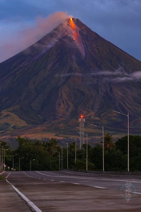 Mt Mayon, Albay Philippines, Lava Dome, Pyroclastic Flow, Philippine Government, Danger Zone, Lava Flow, Local Guide, Water Supply