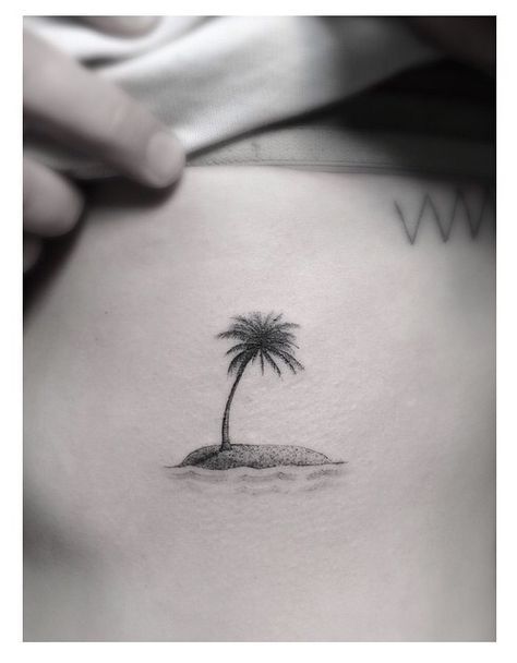 palm tree tattoo - Google Search Tree Tattoo Meaning, Tree Sleeve Tattoo, Island Tattoo, Tattoo Tree, Palm Tattoos, Tree Tattoo Designs, Palm Tree Tattoo, Beach Tattoo, Simple Tattoo