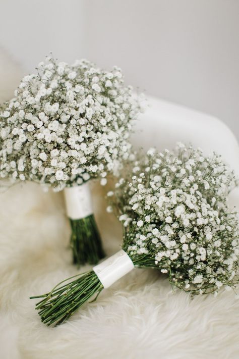 Gypsophila Bouquet, Breath Flowers, Wedding Winter, Green Bridesmaid, Baby's Breath, Wedding Mood, London Wedding, Bride Bouquets, Bridesmaid Bouquet