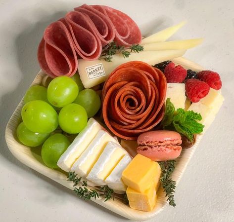 Charcuterie Boards, Grazing Trays, Snack Platters, Meat, Cheese, and Beyond | The perfect single serve plate 🧀 | Facebook Single Serve Charcuterie, Cheese Platers, Mini Charcuterie Board, Snack Platters, Grazing Food, Charcuterie Boxes, Mini Charcuterie, Snack Boards, Charcuterie Ideas