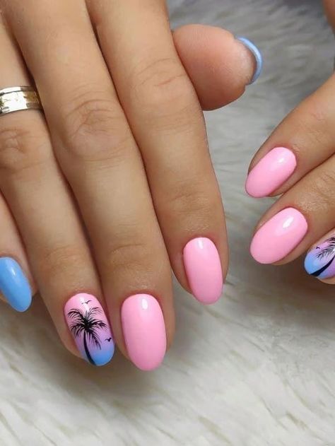 Cute Beach Nails Acrylic Simple, Summer Holiday Gel Nail Designs, Beach Holiday Nails 2023, Nail Ideas For The Beach Simple, Easy Beach Nail Art, Colorful Beach Nails, Beach Nails For Kids, Kids Vacation Nails, Summer Time Nail Ideas