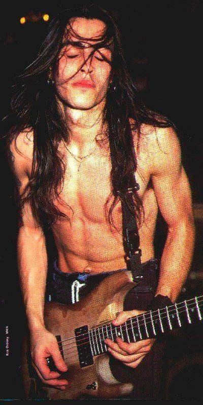 Nuno Bettencourt of Extreme Metalhead Guys With Long Hair, Guy Art Reference, Men With Big Noses, Rockstar Pose, Hot Metalheads, Guy With Long Hair, Poses Guy, Long Haired Guys, Metalhead Guy