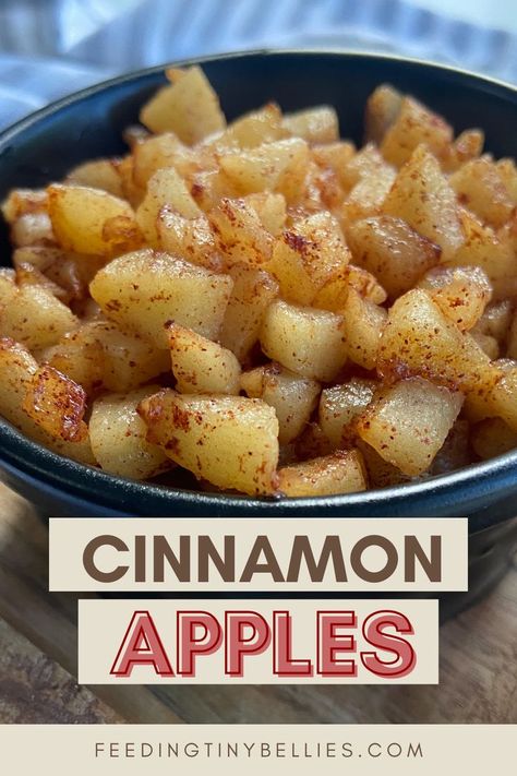 Cinnamon apples served in a black bowl. Baby Cook, Kids Veggies, Baby Breakfast, Toddler Foods, Easy Baby Food Recipes, Toddler Recipes, Baby Recipes, Midday Snack, Kids Lunches