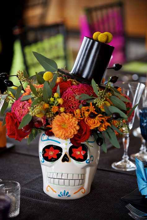 Day Of The Dead Flower Arrangements, Day Of The Dead Halloween Decor, Day Of The Dead Theme Party, Day Of The Dead Centerpieces, Day Of The Dead Table Setting, Dia De Los Muertos Baby Shower Ideas, Dia De Los Muertos Centerpiece Ideas, Day Of The Dead Wedding Theme, Day Of The Dead Party Ideas