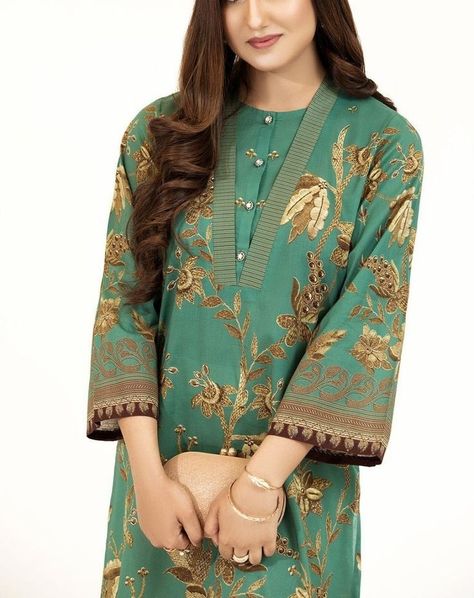 beautiful sleeves and neck designs Salwar Neck Designs, Gala Design, Lace Dress Design, Latest Dress Design, Neck Designs For Suits, Kurti Designs Latest, Kurta Neck Design, Dress Neck Designs, Dress Design Patterns