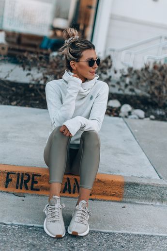 My Latest Obsession in Athleisure | Cella Jane Gym Clothes Inspiration, Gym Wear Outfits, Chic Sportswear Outfit, How To Style Gym Clothes, Active Ware Outfits, Women's Athleisure Outfits, Athletic Cute Outfits Summer, Athletic Event Outfit, Athletic Leisure Wear Women